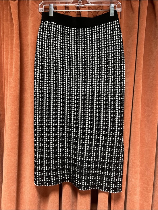 Ted Baker Dresses & Skirts - Ted Baker Black and White Houndstooth Midi Skirt